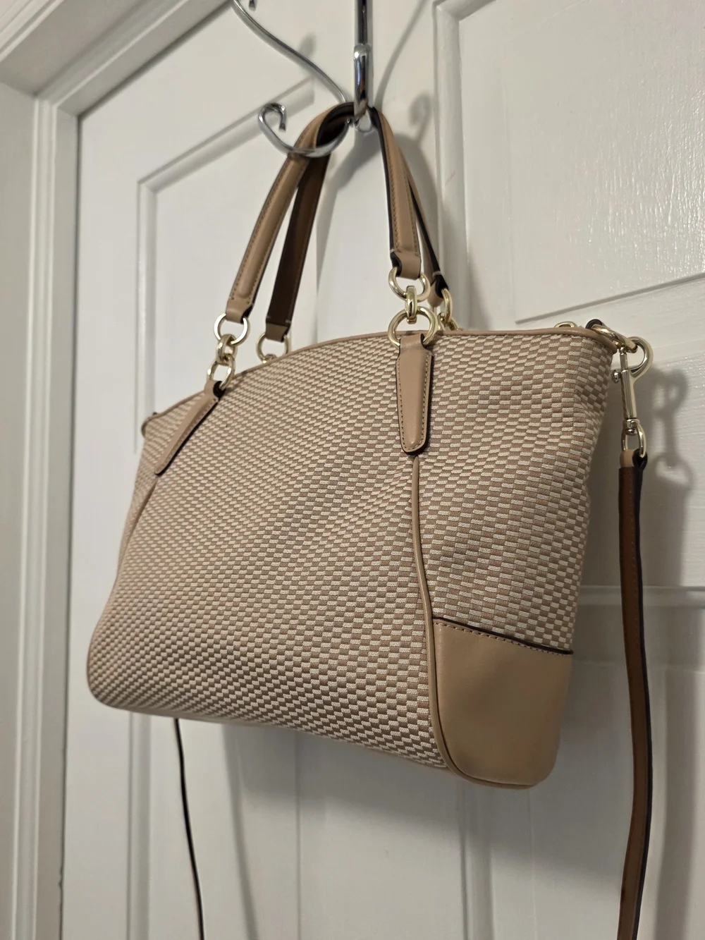 EC Coach Kelsey Beige Jacquard Print Satchel/Crossbody Bag F57244